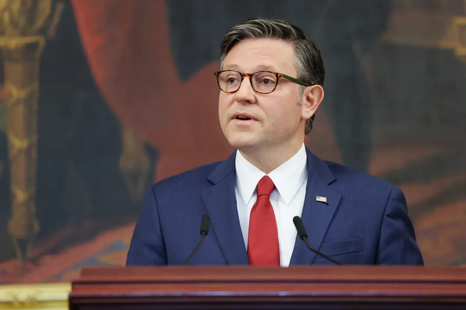 Críticas de Mike Johnson a Biden afetam Trump | Folha de Curitiba