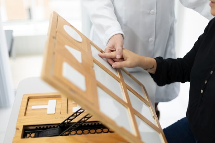 perfetti Método Perfetti propõe exercícios para ajudar o cérebro a formar novas conexões e recuperar funções afetadas por AVC, Parkinson, ELA e outras lesões