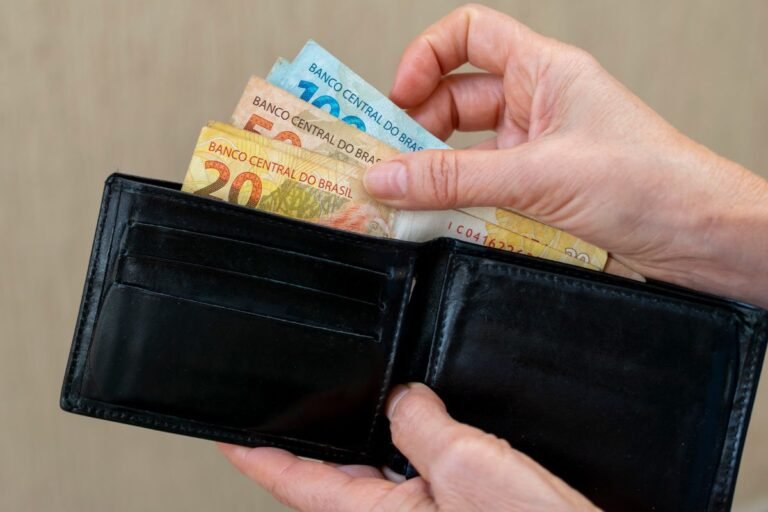 Organização do dinheiro e seus impactos psicológicos