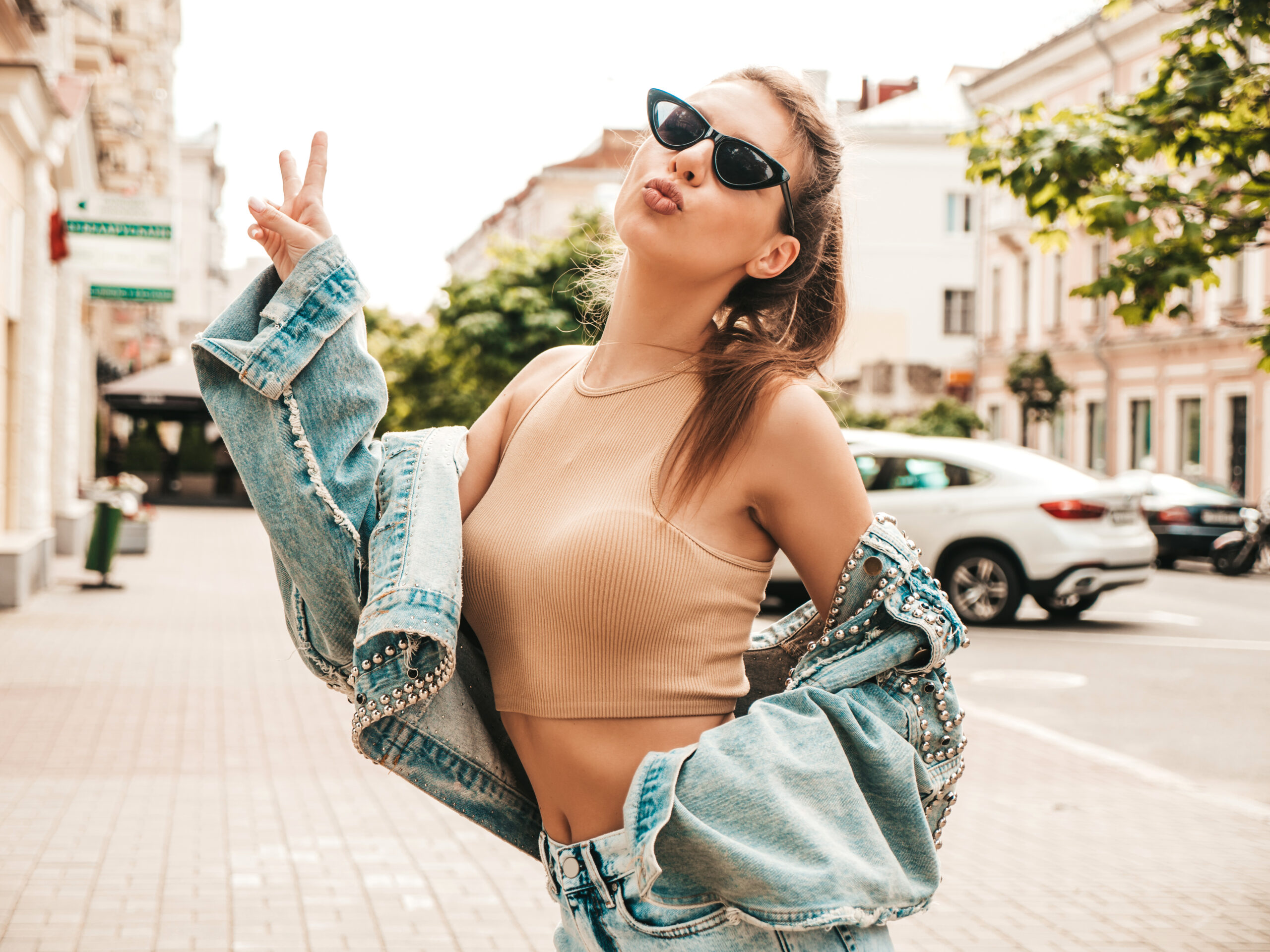 Dicas para escolher e usar top feminino em looks urbanos