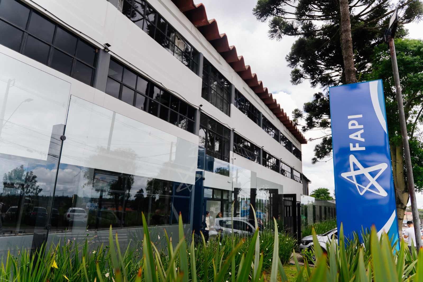 Estudantes de Medicina de todo o país podem concorrer a vagas remanescentes por meio de transferência externa