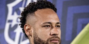 Desempenho de Neymar em volta ao futebol gera críticas após derrota do Santos