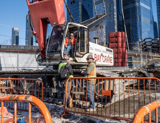 Trump vincula fundos de túnel à renomeação de terminais de transporte