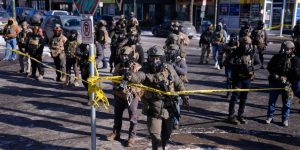 Trump enfrenta crise política após novo tiroteio em operação federal em Minneapolis