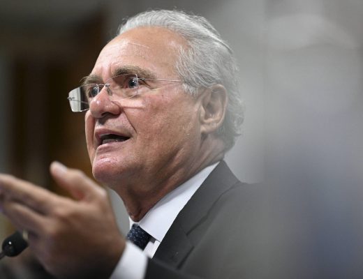 Renan Calheiros convoca Vorcaro para comissão no Senado em fevereiro