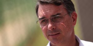 Flavio Bolsonaro comenta resultados da pesquisa Genial/Quaest