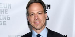 Trump é criticado por Jake Tapper após morte de Schlossberg