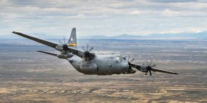 Foto: 1 de 2 Avião C-130 Hercules da Força Aérea dos Estados Unidos. Foto de 202