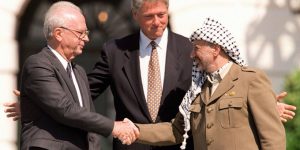 Escândalo dos Acordos de Oslo: A Conexão de Rod-Larsen com Epstein