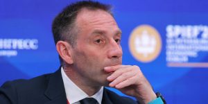 Epstein buscou ajuda de ex-oficial russo ligado ao FSB