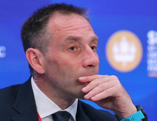 Epstein buscou ajuda de ex-oficial russo ligado ao FSB