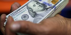 Dólar hoje: queda acompanha diálogo entre Lula e Trump