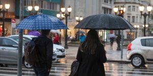 NOVA FRENTE FRIA TRAZ CHUVA NOVAMENTE AO PARANÁ NESTA QUARTA