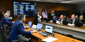 2023, senador Esperidião Amin (PP-SC); senador Renan Calheiros (MDB-AL).