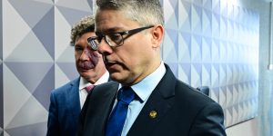 2025, senador Alessandro Vieira (MDB-SE).