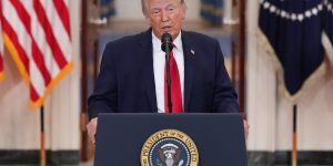 Foto: 1 de 1 Trump faz discurso a nação sobre a guerra contra o Irã — Foto: Alex