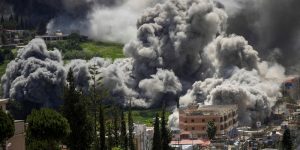 Foto: 1 de 1 Fumaça em Nabatieh, no Líbano, após ataque de Israel, em 16 de abri