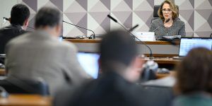 CDH adia análise de cota em universidades para egressos de acolhimento