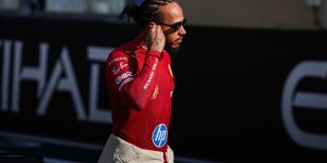 Lewis Hamilton reafirma seu compromisso com a F1 após temporada difícil