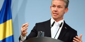 Lisi Niesner Purchase Licensing Rights, opens new tab