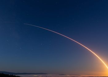 SpaceX lança satélites espiões dos EUA em missão NROL-105