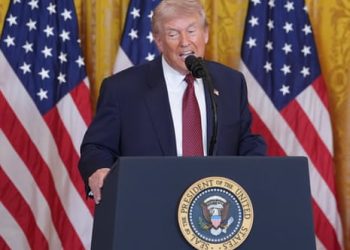 Republicanos se opõem simbolicamente a Trump sobre tarifas canadenses