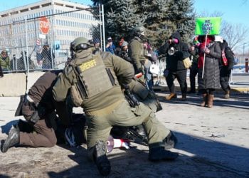 A normalização da violência: O terror estatal nos EUA e Israel