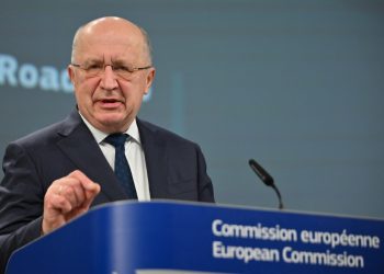 Europa discute força militar conjunta para substituir tropas dos EUA