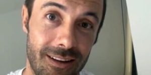 Marquito em estado grave após acidente de moto