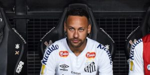 Família de Neymar adquire marca global de Pelé por 18 milhões de dólares