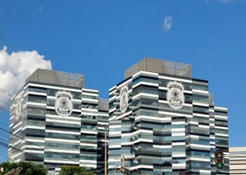 m colorida da sede da Polícia Federal