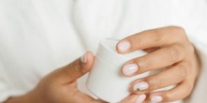 Azeite de oliva e creme Nivea: combinação poderosa para a pele