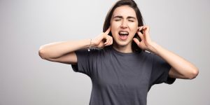 Entendendo a misofonia: as origens da irritação com sons comuns