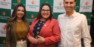 da esquerda para direita Gislaine Dornelles, Rosa Maria (prefeita de Pinhais) e Rafael Dornelles