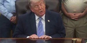6TvG9FC5-Donald-Trump