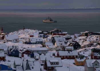 Evgeniy Maloletka/AP