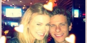 Cesar Cielo e a namorada, Kelly Gisch, completam 1 ano de namoro: 'Comemoração'