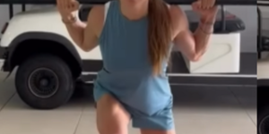 O treino de força de Patricia Abravanel para ter pernas superdefinidas aos 48 anos previne dores articulares e melhora do metabolismo