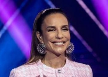 Ivete Sangalo come a casca dessa fruta baratinha e acessível