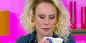 m colorida de Ana Maria Braga chorando no Mais Você