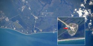 Artemis 2: astronauta da ISS fotografa foguete da missão lunar na plataforma