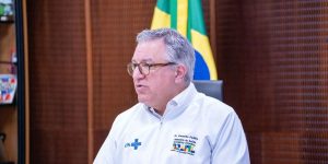 Ministro da Saúde apresenta nova vacina contra a dengue e suas implicações