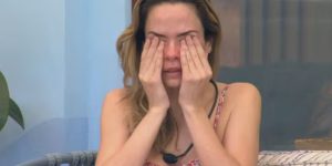 Ana-Paula-cai-aos-prantos-e-questiona-se-o-pai-esta-vivo-e-a-reconhecera-apos-o-BBB26