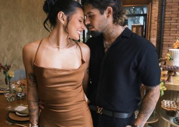 Zé Felipe brinca com Ana Castela durante carona de jatinho