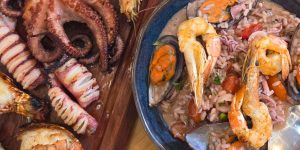 Arroz de frutos do mar e parrillada do mar - foto Xuulioo