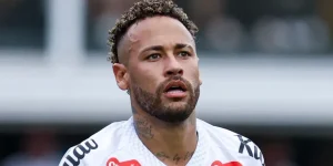 sNeymar Junior at Urbano Caldeira Stadium