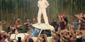 Bad Bunny brilha no Super Bowl com Lady Gaga e cerimônia de casamento