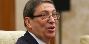 Cuba reafirma diálogo com EUA, mas rejeita pressões externas