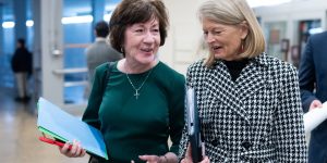 Senadores Susan Collins (esquerda