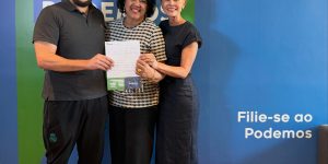 Deputado federal Felipe Francischini; a ex-deputada federal e nova filiada ao Podemos Christiane Yared e a presidente do Podemos Paraná, Lu Bonatto